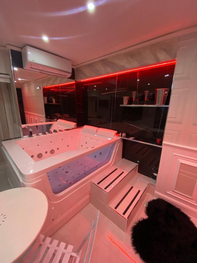 Samm B&B Porta San Gennaro Наполи Екстериор снимка